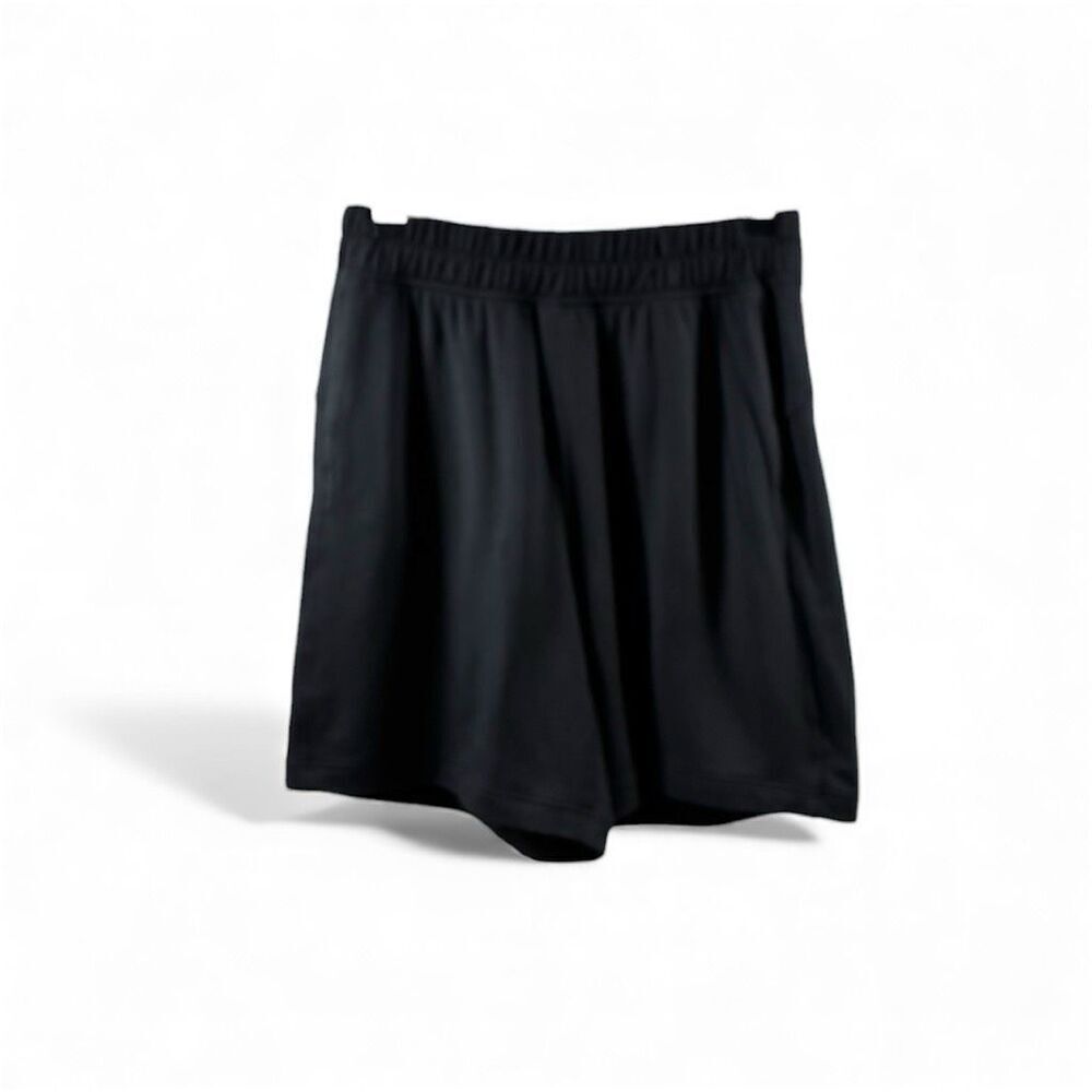 Lululemon NWT Be Calm Mid Rise Bermuda Shorts in Black Size XS